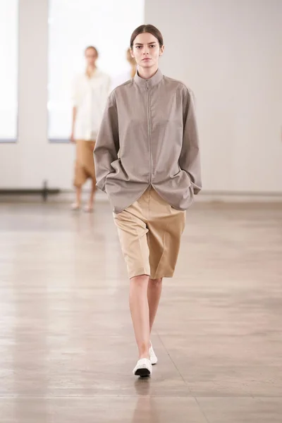 Look 20